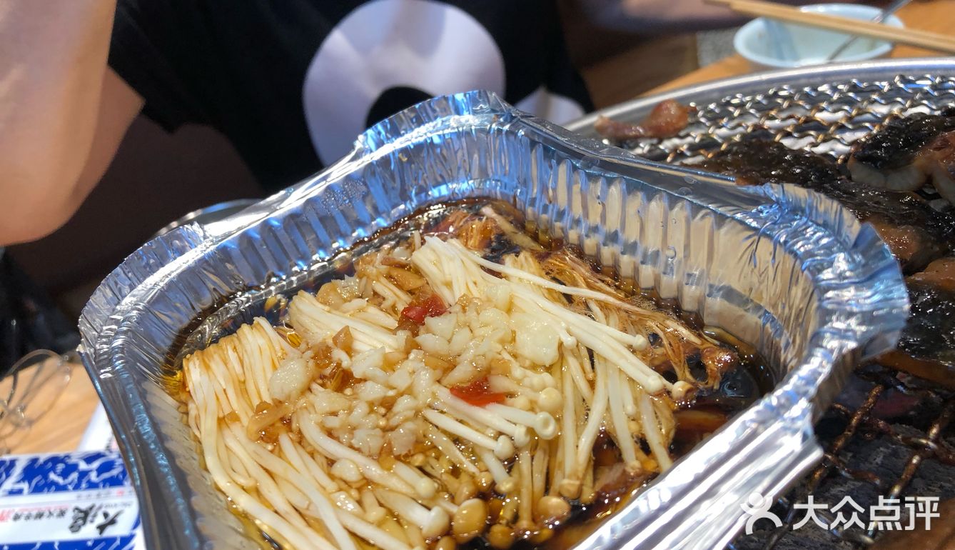 大浪特色炭火烧烤——热浪直卷全城！