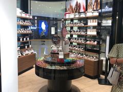 -Laderach 莱德拉(上海环贸iapm店)