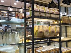 面包甜点陈列柜-卡吉诺动物奶油生日蛋糕(蓝堡湾店)