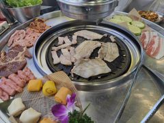 -哈哈碳都·牛肋条无限自助烤肉(台江万达店)