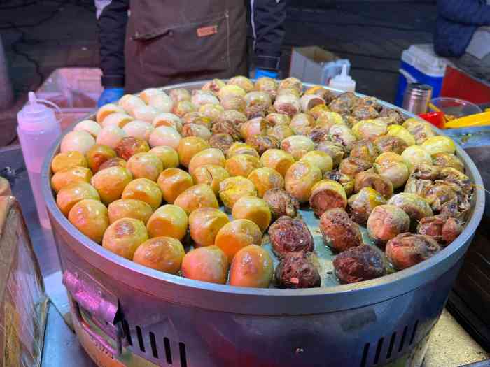 彩电塔夜市-"沈阳仅存的夜市之一了,很喜欢,不,超喜欢.