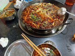 -鸿顺老铁锅美蛙鱼府(解放碑店)
