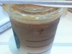 -星巴克臻选(上海中环广场2F店)