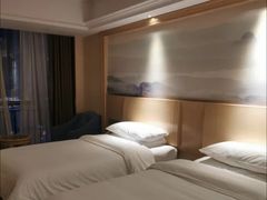 -维也纳酒店(重庆西站巴国城店)