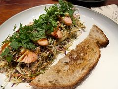 烤三文鱼沙拉-O'mills Sourdough Bakery&Bistro(永嘉路店)