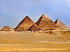 -吉萨金字塔群