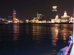 -黄浦江游览十六铺3号码头网红自助餐