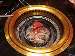 -山川小町·极番烧肉(新地假日广场店)