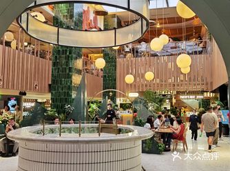 静安又添在花园中用餐的网红新地标