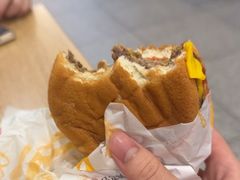 -麦当劳(中二横路店)