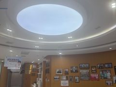 -雅悦齿科(顾村公园店)