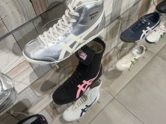 -Onitsuka Tiger(港汇恒隆广场店)