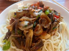 -蘑菇拌面•正宗新疆菜