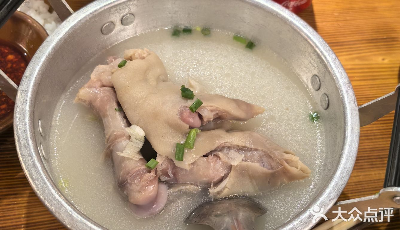 蘸料超级好吃，感觉粘塑料都好吃