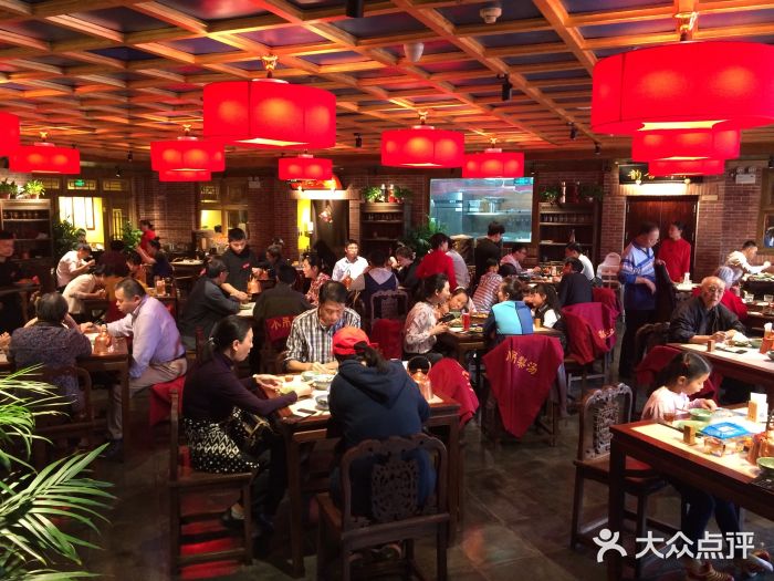 小吊梨汤·北京菜·烤鸭(长安商场-首都博物馆店)大堂图片