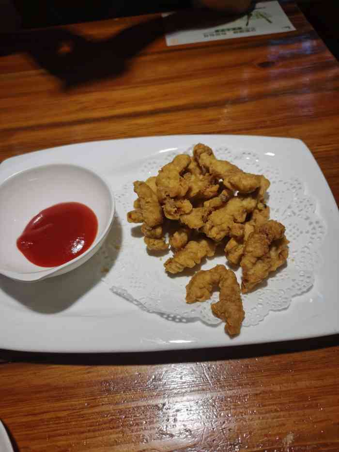 花千代秘制烤鱼(九江联盛快乐城店)-"这家店环境相当不错,在快乐城四