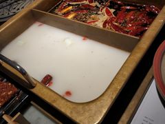 -尚尚仙·酸汤猪手·猪肚鸡火锅(华联万柳购物中心店)