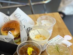 -HUGS coffee(东区店)