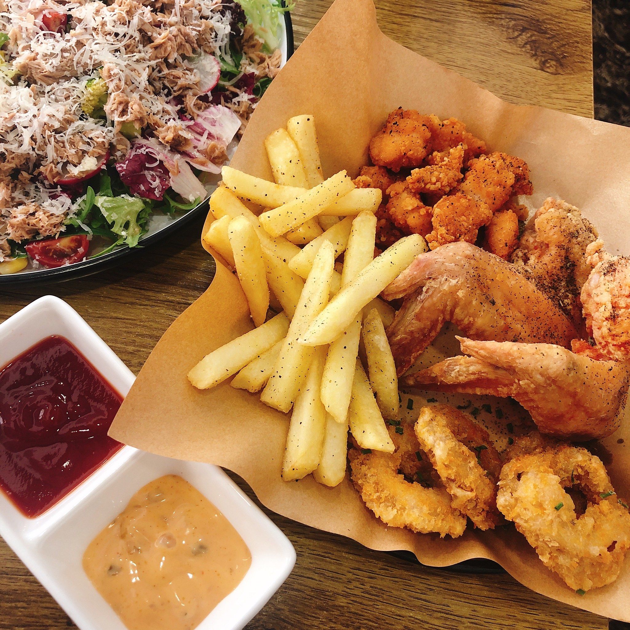 炸鸡薯条拼盘享不停