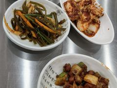 -牛信亭韩国料理·炭火烤肉(紫藤路店)