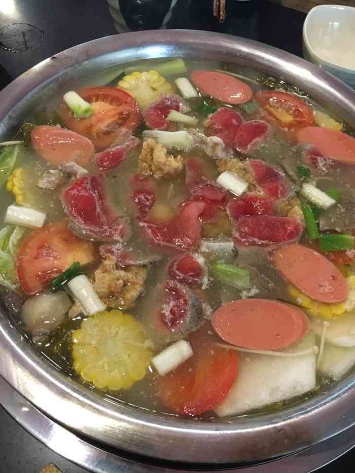 富顺酸菜豆花火锅-"味道很巴适,环境一般,豆浆素菜免费,相当.