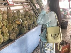 吃着碗里的还惦记货架上的小伙伴-榴莲一条街