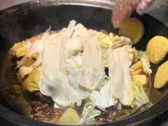 -屯老二农家铁锅炖·行业领军者(梅江店)