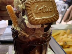 爆炸冰激淋巧克力-MIKAKU(万达广场上海宝山店)