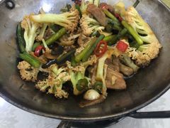 -侬佳蒸菜馆(听潮店)