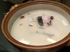 -忆江南·临江鱼馆