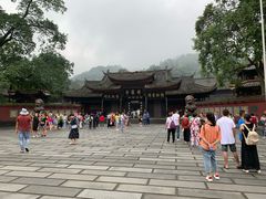 -峨眉山报国寺