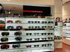 -LensCrafters亮视点·OAKLEY精选(静安嘉里中心店)