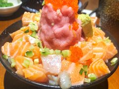 三文鱼火山丼-魔丼屋(日月光店)