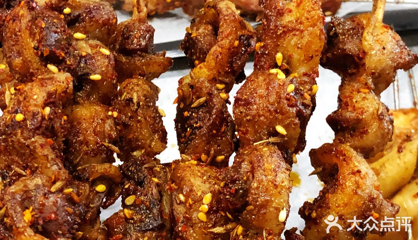 小龙虾，只只鲜活，肉质细嫩饱满，鲜美Q弹