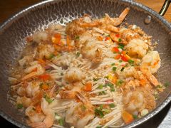 锅里的脆脆虾-吃饭皇帝大土家民族菜(正大广场店)