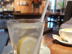 -卡普里披萨·牛扒·下午茶