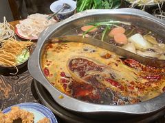 -艾嬢七八九老火锅(37年李子坝店)