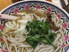 -鑫花溪牛肉米粉(人民广场店)