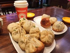双拼虾仁生煎（双拼生煎）-大壶春生煎(四川中路店)