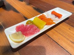 三文鱼刺身-四海一家自助餐(益田假日广场店)