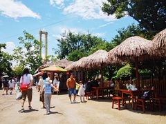 -七彩云南欢乐世界