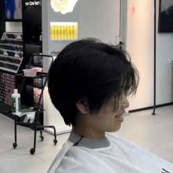 -U·NI SALON 造型
