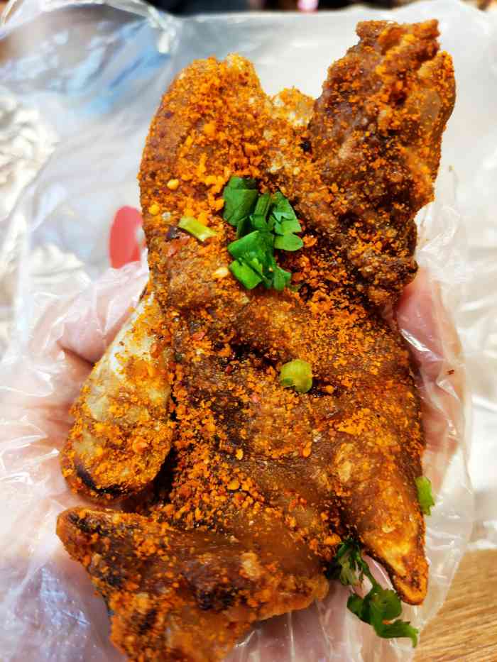 徐亮烤蹄(群光直营店)-"排队的人很多,我觉得是因为烤起来很慢,味.