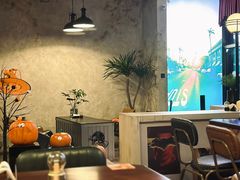 -mordew加州日记西餐&小酒馆(新天地店)