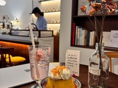 -Café Monson