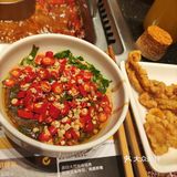 找到金鹰负二层楼下，一路寻找