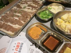 -草家酱蟹炭火烤肉店(珲春南路一店)