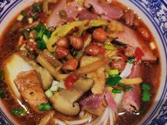 香辣牛肉米粉-湖南常德牛肉米粉(十梓街店)