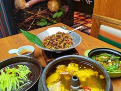 -云海肴·汽锅鸡·云南菜(天山百盛优客店)