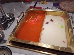 -尚尚仙·酸汤猪手·猪肚鸡火锅(华联万柳购物中心店)